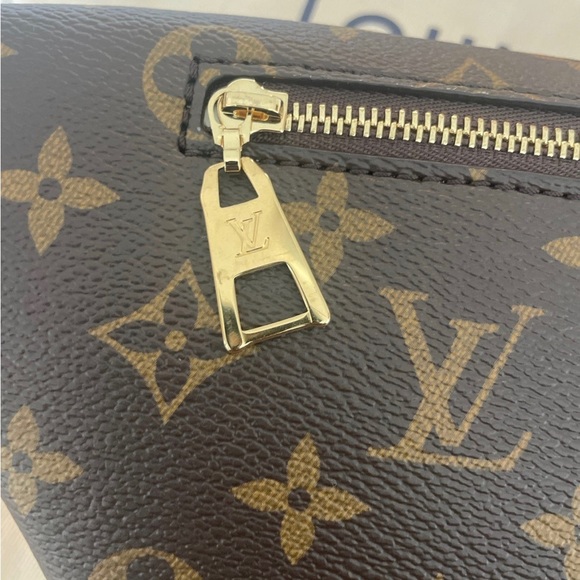 Louis Vuitton High Rise BumBag - Picture 6 of 8